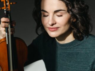 Violist Alina Pogostkina beëindigt haar internationale concertcarrière