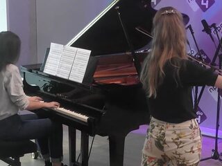 Vrij Spel: Merel en Dina feat. Camille Saint-Saëns