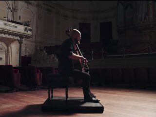 Kijk All of Bach: Cellosuite nr. 2 in d klein