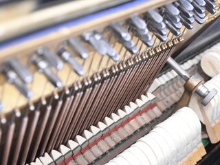 'Pianola' vleugel nu live aan te sturen met pianospel