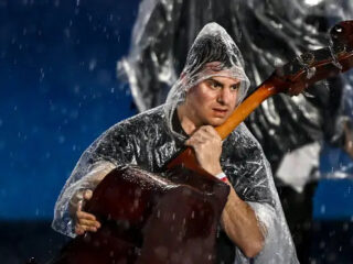 Franse nationale orkest speelde op 'noodinstrumenten' tijdens regen Olympische opening