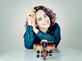 Violist Alena Baeva: 'Improvisatie moet je in Brahms' vioolconcert terughoren'