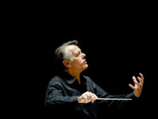 Dirigent Mariss Jansons krijgt een eigen postzegel