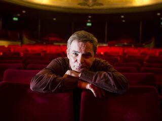 Primeur: luister hier naar Herman Finkers als componist