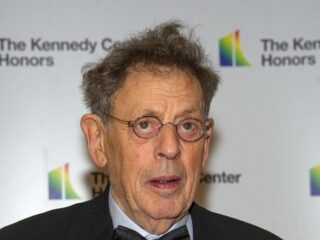 Deze opera van Philip Glass laat zien hoe angst voor 'de ander' kan ontsporen
