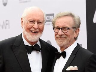 Steven Spielberg en John Williams spelen samen E.T.