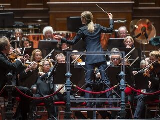 Achter de schermen: zo gaan dirigenten te werk