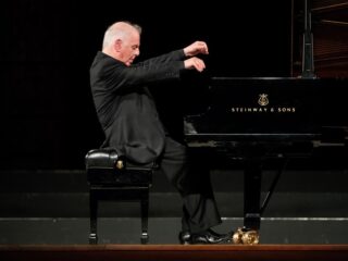 Pianist Daniel Barenboim en Rotterdams Phiharmonisch Orkest o.l.v. Lahav Shani