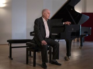 Daniel Barenboim doet stap terug