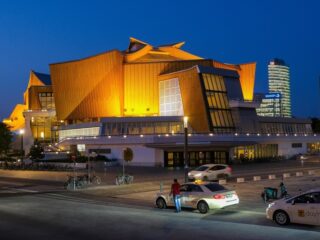 Berliner Philharmoniker eert verdreven Joodse musici met Stolpersteine