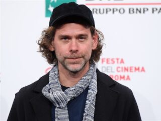 Bryce Dessner maakt muziek bij docu 'In Waves and War'