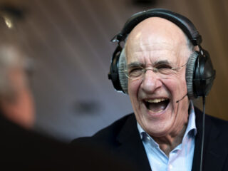 Schrijf hier mee: het laatste Groot Dictee met Frits Spits