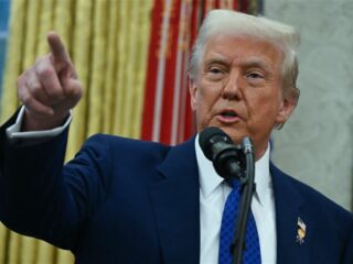 Donald Trump gaat Kennedy Center leiden, prominenten stappen op