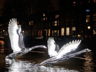 Amsterdam Light Festival straalt met thema 'Legacy': 'Nalatenschap zit vaak in iets kleins'