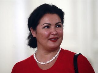 Sopraan Anna Netrebko neemt alsnog afstand van Poetin
