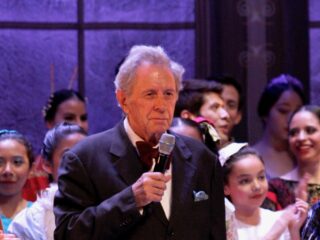 Dirigent Enrique Bátiz (1942-2025) was als ambassadeur van de Mexicaanse muziek niet van onbesproken gedrag