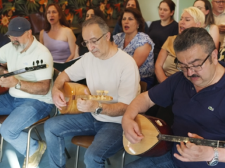 Afl 3: Hard zingen en lekker eten