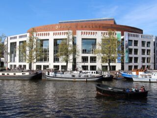 Rij met iemand mee naar de opera