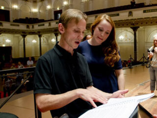 Matthew Rowe, muzikaal leider bij Nationale Ballet, kondigt vertrek aan