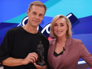 DJ Armin van Buuren wint Edison Klassiek Publieksprijs met 'Piano'