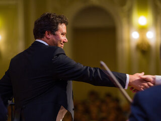 Dirigent Arthur Arnold neemt afscheid van Moskou Symfonie Orkest