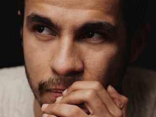 50 jaar onafhankelijk Suriname! Countertenor Arturo den Hartog te gast in NTR Podium