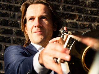 Trombonist Brandt Attema nieuwe artistiek leider van Nederlands Blazers Ensemble