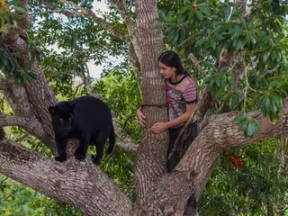 Deze muziek hoor je in de avonturenfilm 'Autumn and the Black Jaguar'