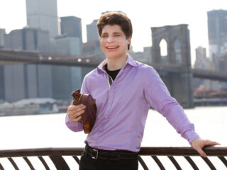 Augustin Hadelich ontvangt Edison klassiek in de categorie Solist instrumentaal