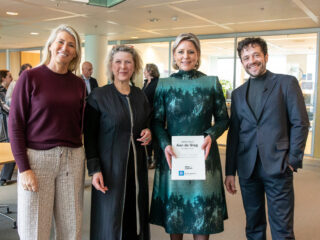 Kersverse cultuurminister ontvangt muzikaal mandaat van Componist der Nederlanden