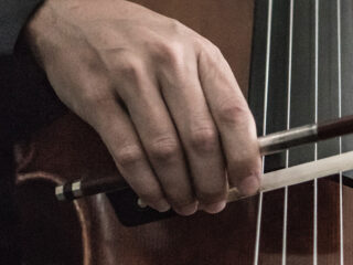 New Yorks museum koopt bijzondere 5-snarige cello