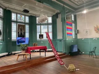 Russische protestkunst, met gevaar gemaakt en gesmokkeld naar Amsterdam