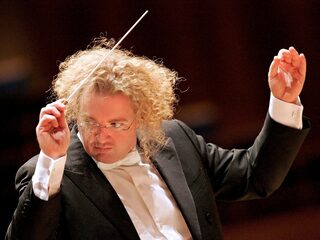 Stéphane Denève in podcastreeks met topdirigenten