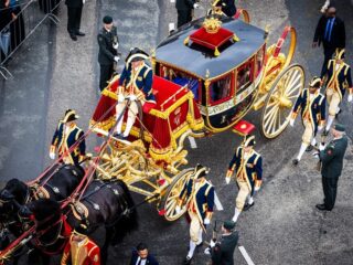 Kunsten '92 presenteert 'Maatschappelijk noodpakket' aan politiek Den Haag