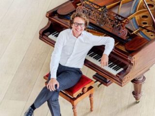 Artist in residence Hannes Minnaar met Brahms’ Tweede pianoconcert