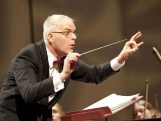 Dirigent Hans Welle over zijn nieuwe orkest in Flevoland