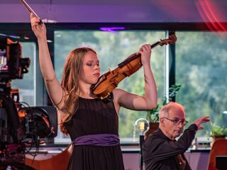 Violist Hawijch Elders deelnemer International Jean Sibelius Competition