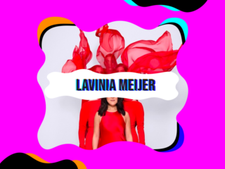 Lavinia Meijer speelt wintersprookje op de harp