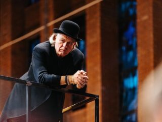 Vanuit de coulissen: Huub Claessens