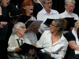 Zingend dementie te lijf, het participatiekoor doet het