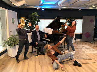 Vrij Spel: Hannah Koob & Nuno Silva vs. Ravel