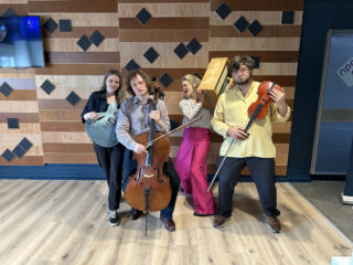 Vrij Spel: Moon Garden Trio vs. Debussy