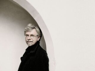 Luister hier naar de minicolleges over de Matthäus Passion door dirigent en barokspecialist Jos van Veldhoven