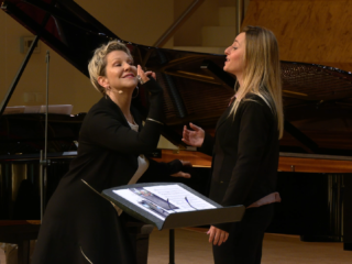 Kijktip: masterclass door Joyce DiDonato met sopraan Samantha Faina