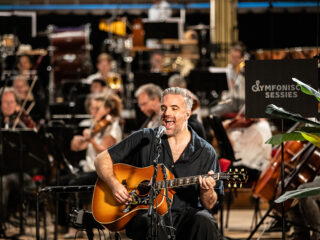 Deze versie van Kensingtons 'Little By Little' moet je horen