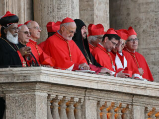 Van dagboek tot boek: Stijn Fens onthult de magie van het conclaaf