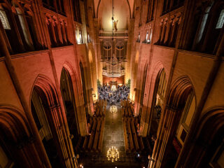 met het Groot Omroepkoor en het Radio Filharmonisch Orkest