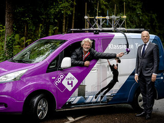 De NPO Radio 4 Stembus - Dag 1