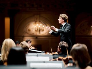 Klaus Mäkelä dirigeert de Matthäus-Passion