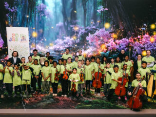 Een orkest vol kinderen - het Leerorkest bestaat 20 jaar